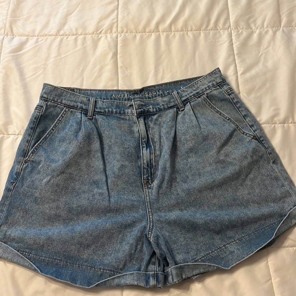 American Eagle acid wash “mom short” jean shorts